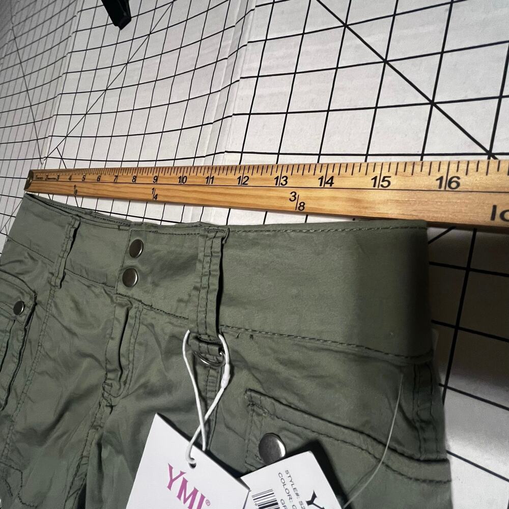 NWT YMI Juniors Cargo Shorts Green Sz 9 - Picture 8 of 9